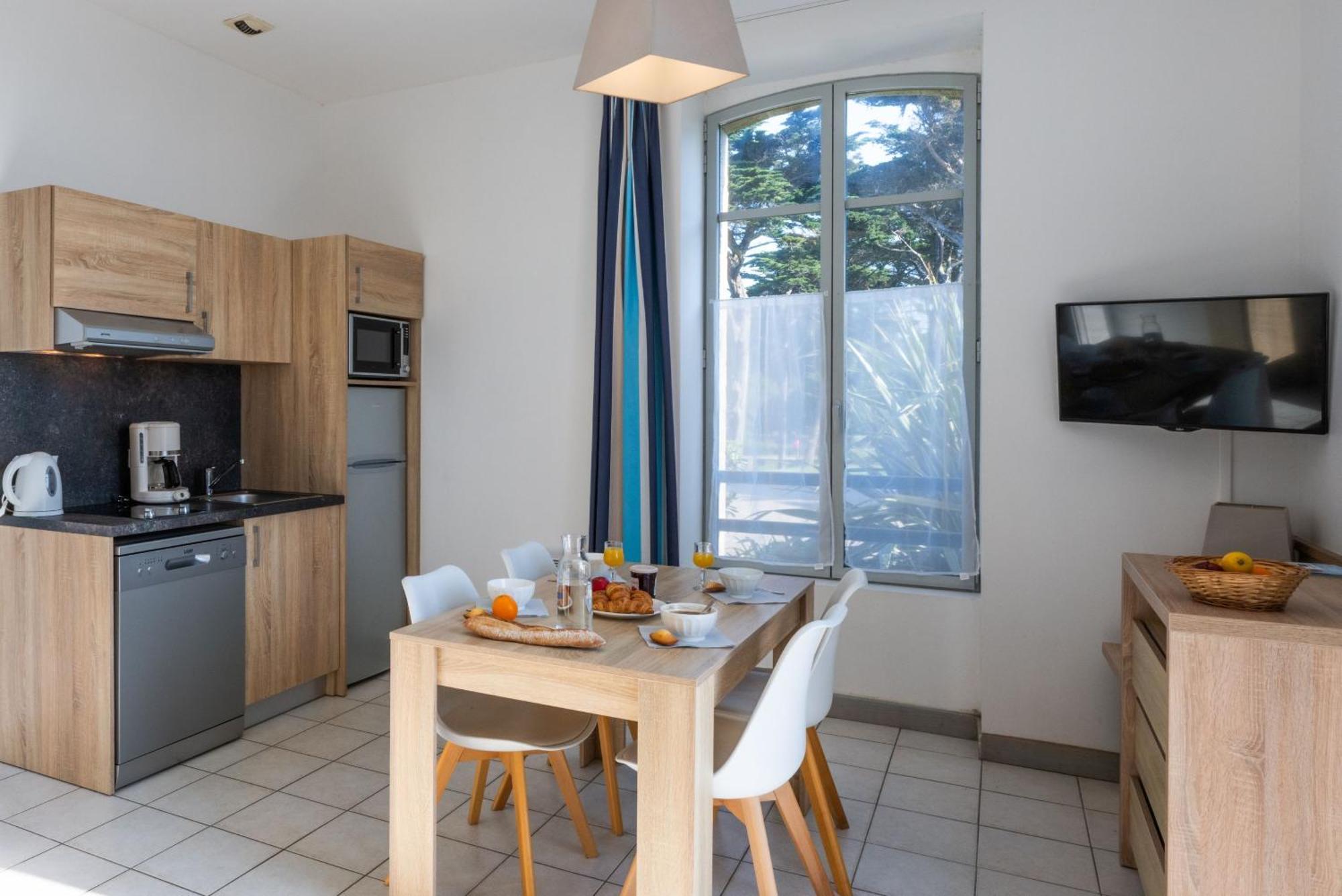 Residence Odalys Valentin Plage Batz-sur-Mer Exterior photo